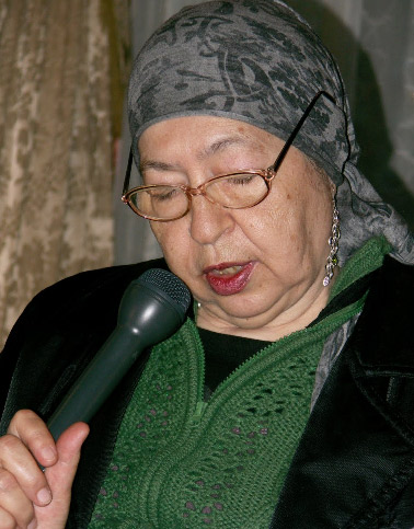 poetul Angela Marinescu